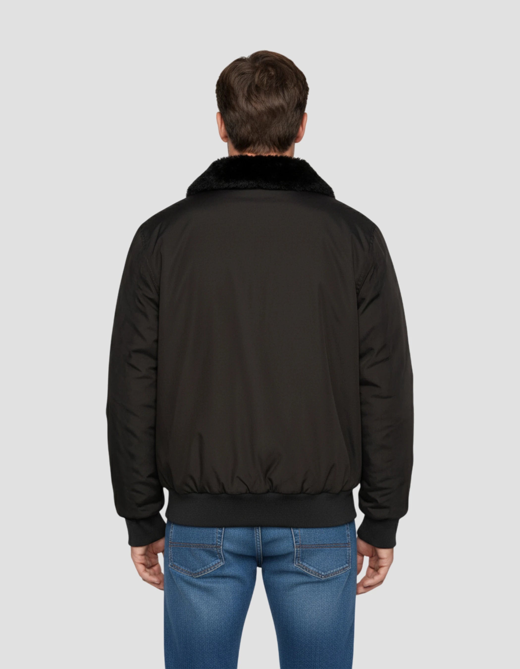 Chaqueta negra con cuello de piel sintética extraíble-4