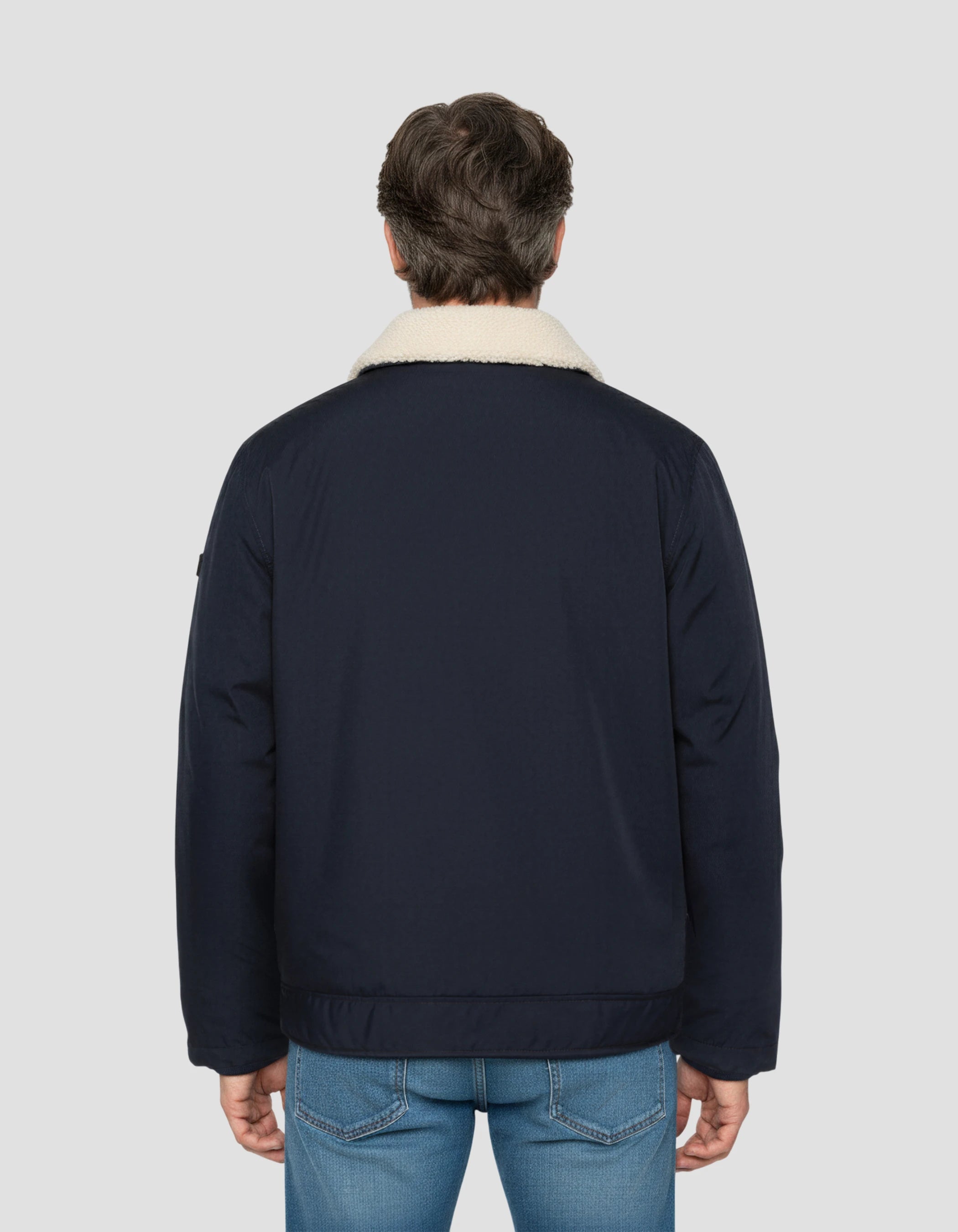 Chaqueta azul marino con cuello sherpa extraíble-4